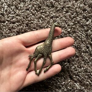 Vintage JJ Giraffe Brooch Gold Tone